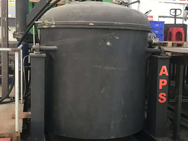 Vacuum Melting Furnace